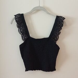 Chic Black Lace Strap Women's Crop Top